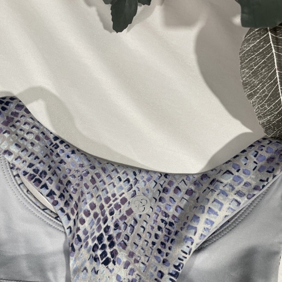 NWT Zella [ Medium ] Live‎ In Racerback Bra in Blue Celestial Serpent Print - Picture 9 of 12